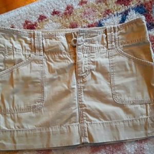 American Eagle tan mini skirt